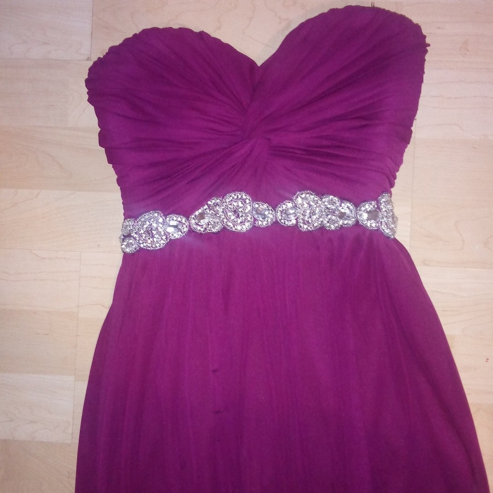 Long sleeveless prom dress
